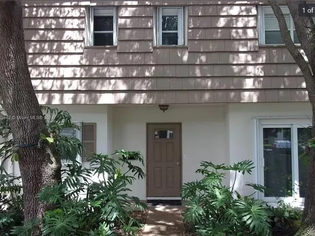 3129 N Palm Aire Dr, Pompano Beach FL 33069