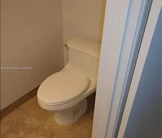 3129 N Palm Aire Dr, Pompano Beach FL 33069