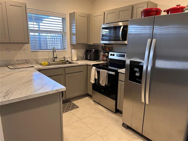 314 NE 5th Pl, Florida City FL 33034