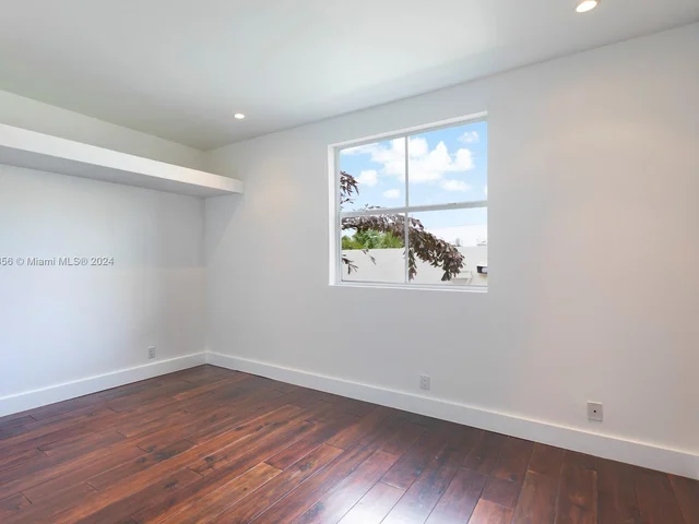 325 Meridian Ave # 15, Miami Beach FL 33139