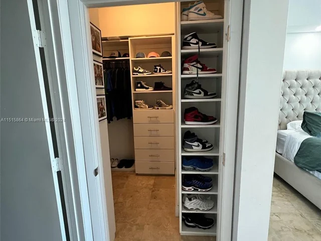 3330 NE 190th St # 1212, Aventura FL 33180