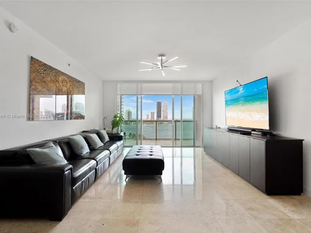 3330 NE 190th St # 1212, Aventura FL 33180