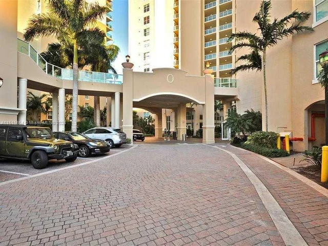 3330 NE 190th St # 1212, Aventura FL 33180