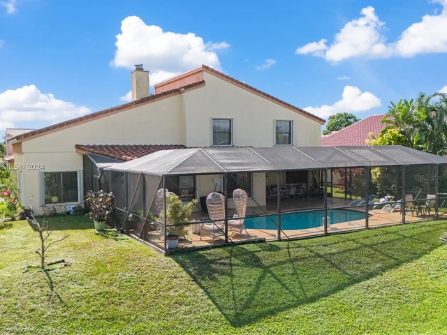 9421 NW 10th St, Plantation FL 33322