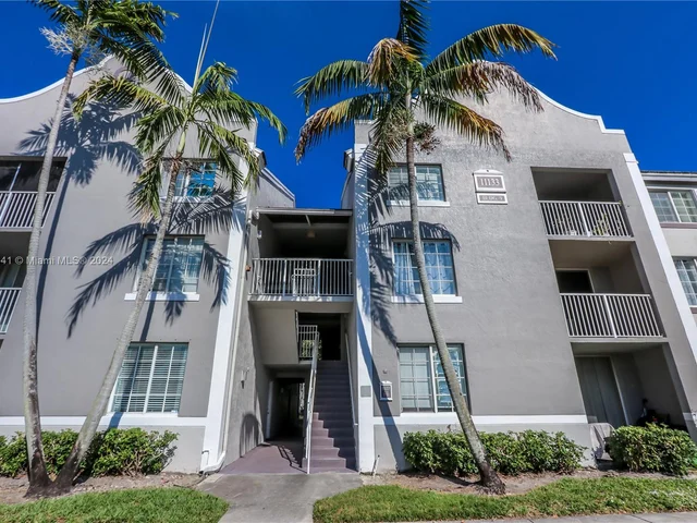 11133 SW 8th St # 204, Pembroke Pines FL 33025