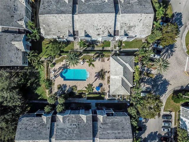 11133 SW 8th St # 204, Pembroke Pines FL 33025