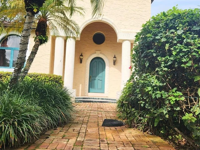 6701 SW 55th St, Miami FL 33155