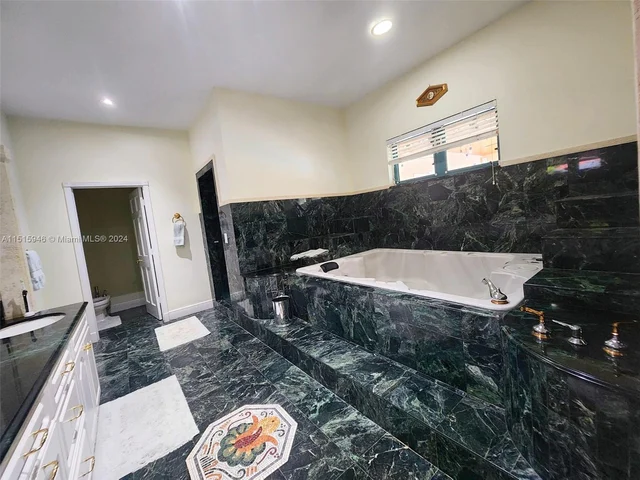 6701 SW 55th St, Miami FL 33155