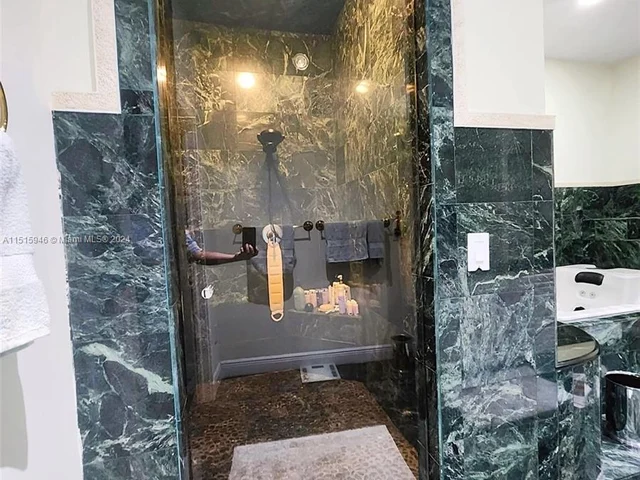 6701 SW 55th St, Miami FL 33155