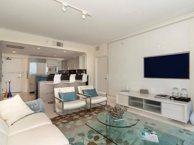 6799 Collins Ave, Miami Beach FL 33141