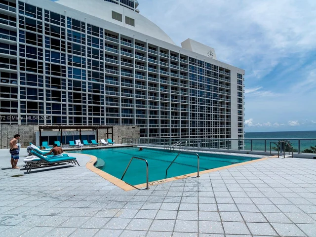 6799 Collins Ave, Miami Beach FL 33141