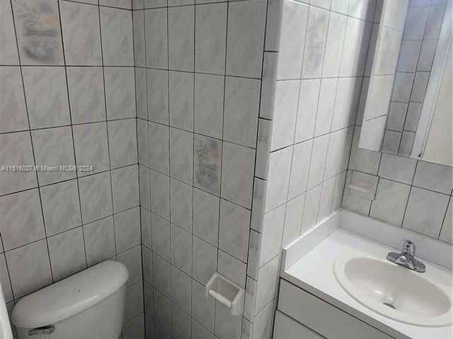 18621 SW 122nd Ct, Miami FL 33177