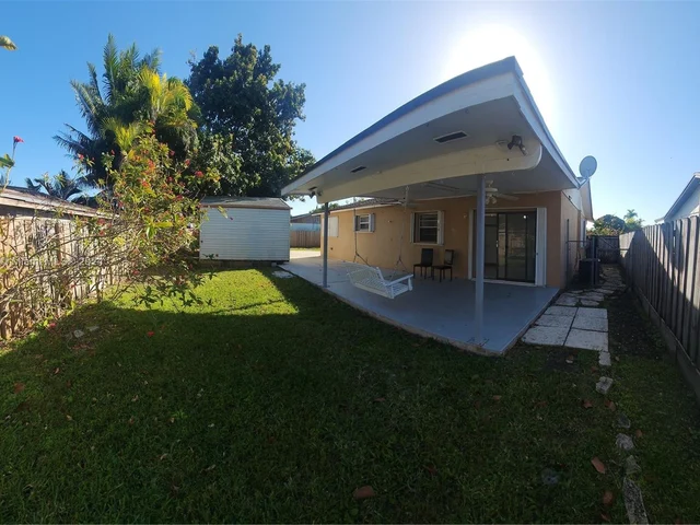 18621 SW 122nd Ct, Miami FL 33177