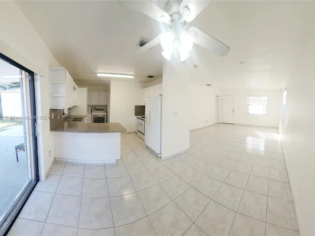 18621 SW 122nd Ct, Miami FL 33177