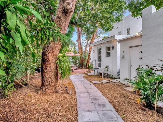 1438 Jefferson Ave, Miami Beach FL 33139