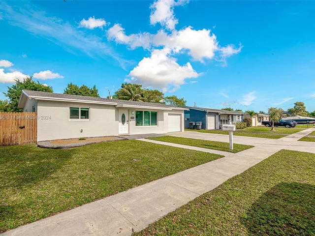 6311 Liberty St, Hollywood FL 33024