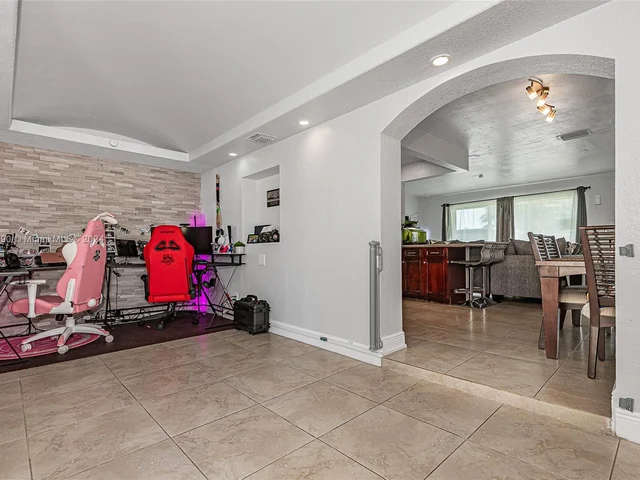 6311 Liberty St, Hollywood FL 33024