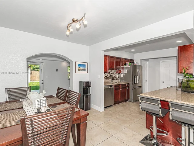 6311 Liberty St, Hollywood FL 33024