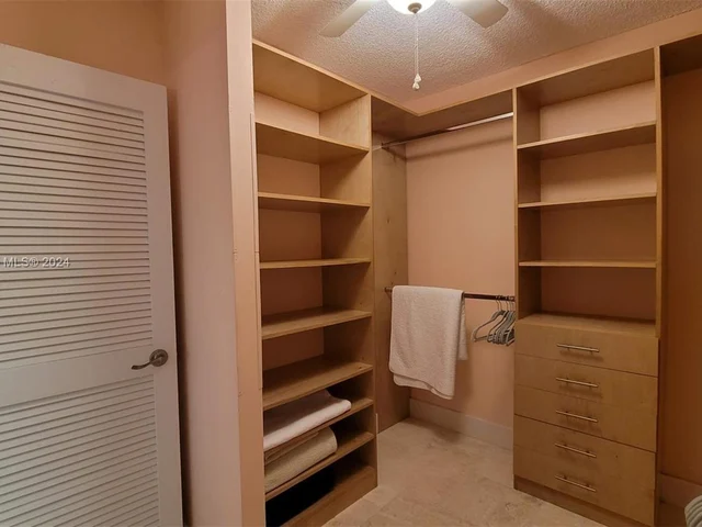 2500 Parkview Dr # 2215, Hallandale Beach FL 33009