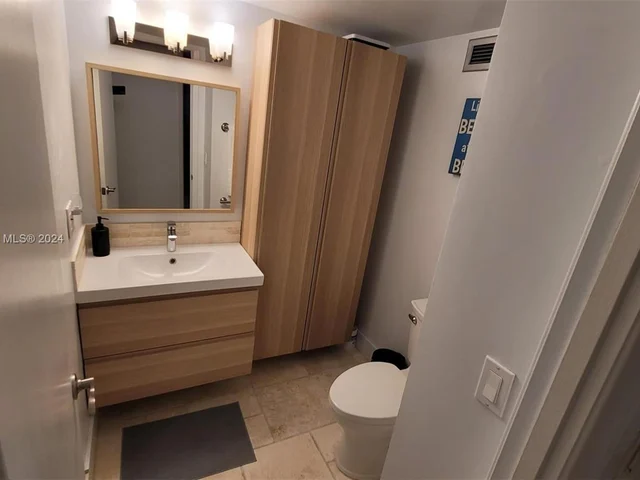 2500 Parkview Dr # 2215, Hallandale Beach FL 33009