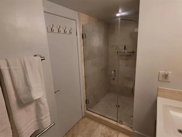 2500 Parkview Dr # 2215, Hallandale Beach FL 33009