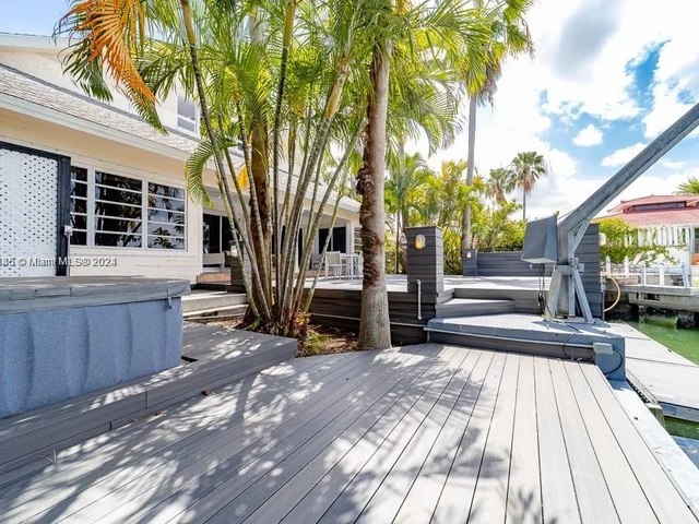 3451 NE 164th St, North Miami Beach FL 33160