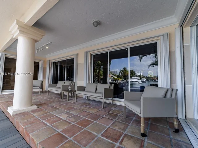 3451 NE 164th St, North Miami Beach FL 33160