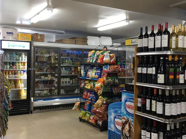 5077 NW 7th St # 802, Miami FL 33126