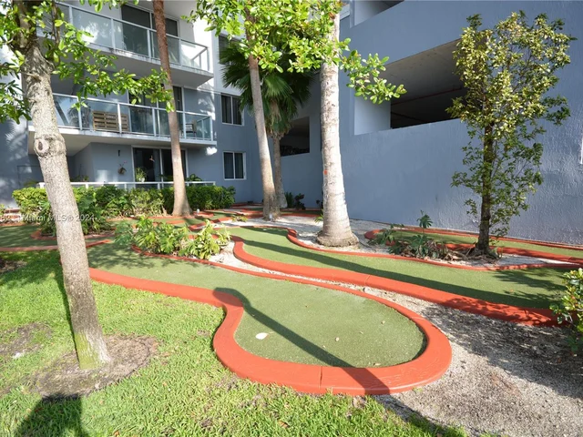 5077 NW 7th St # 802, Miami FL 33126