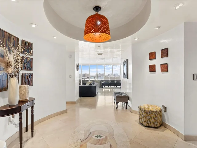 18911 Collins Ave # 1405, Sunny Isles Beach FL 33160