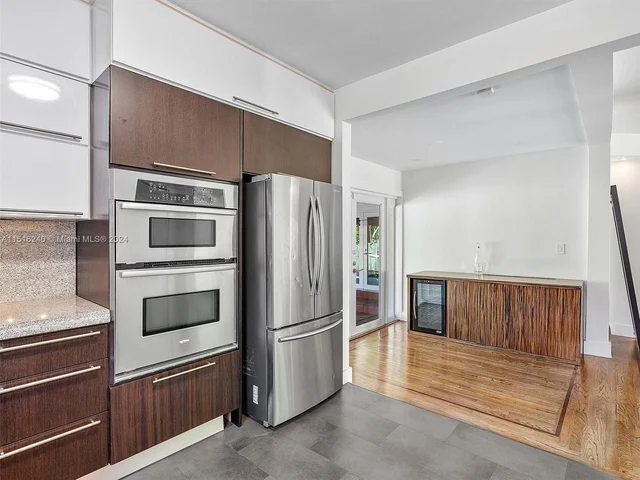 683 NE 69th St, Miami FL 33138