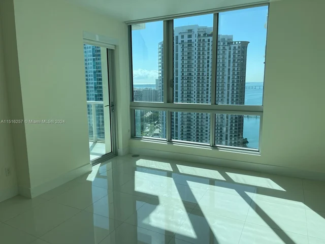 300 S Biscayne Blvd # 2406, Miami FL 33131