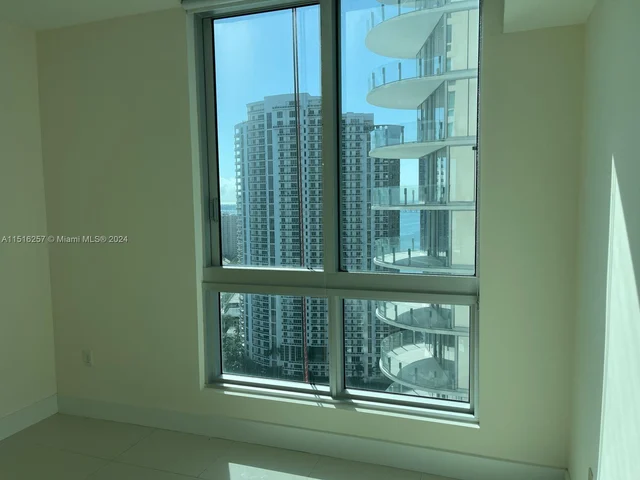 300 S Biscayne Blvd # 2406, Miami FL 33131