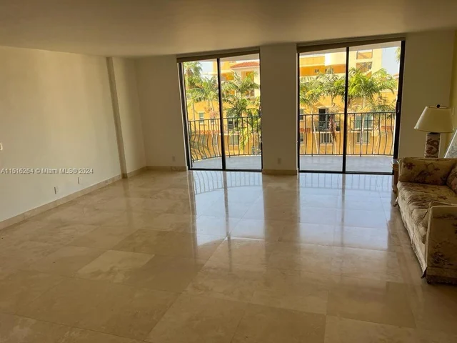 8877 Collins Ave # 404, Surfside FL 33154