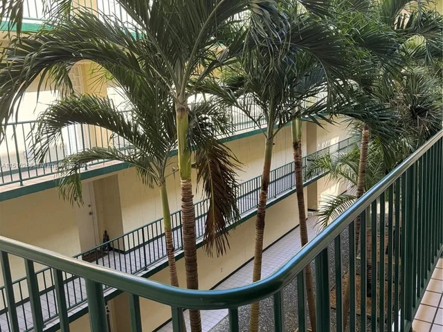 8320 NW 7th St # 313, Miami FL 33126