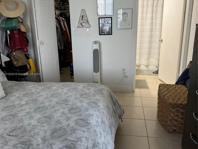 8320 NW 7th St # 313, Miami FL 33126