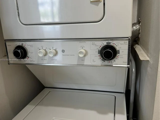 8320 NW 7th St # 313, Miami FL 33126