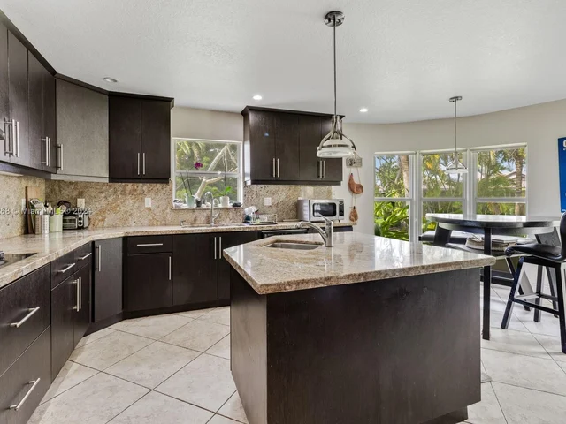 990 NW 131st Ave, Miami FL 33182