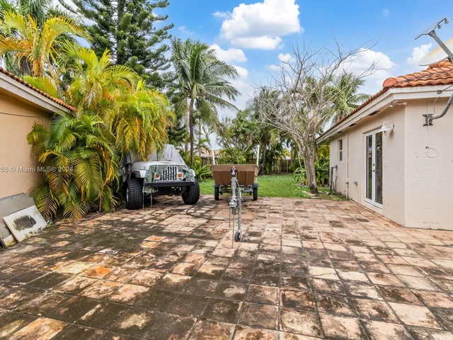 990 NW 131st Ave, Miami FL 33182