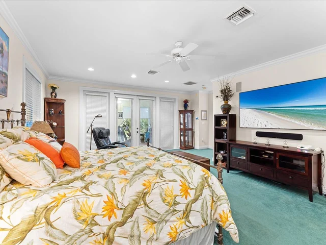 3605 N Bay Homes Dr, Miami FL 33133