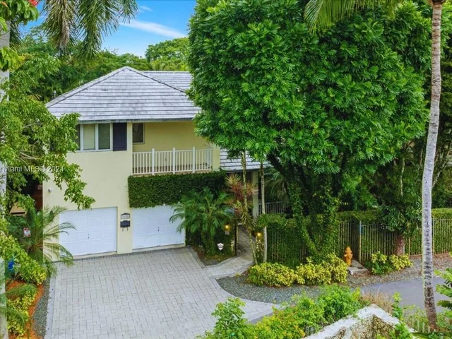 3605 N Bay Homes Dr, Miami FL 33133