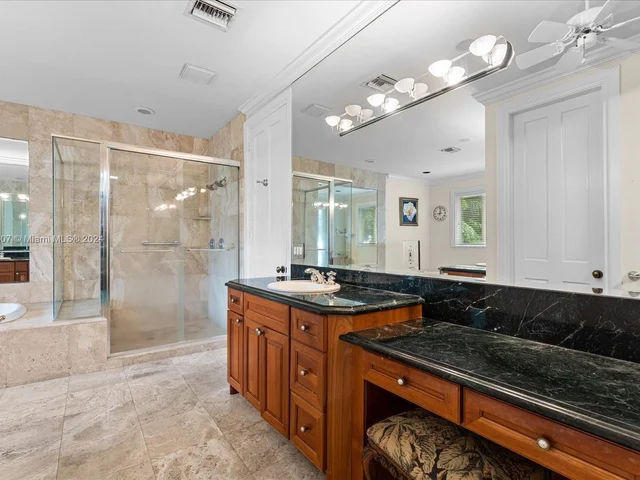 3605 N Bay Homes Dr, Miami FL 33133