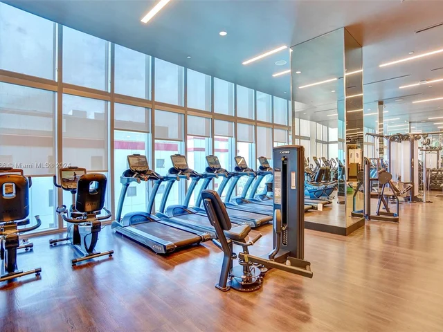 851 NE 1st Ave # 1004, Miami FL 33132