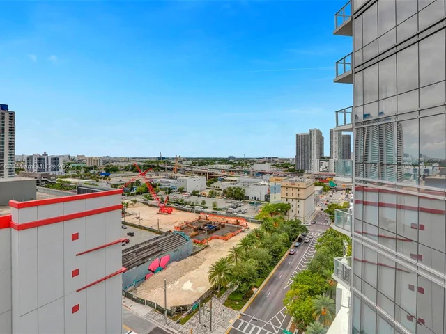 851 NE 1st Ave # 1004, Miami FL 33132