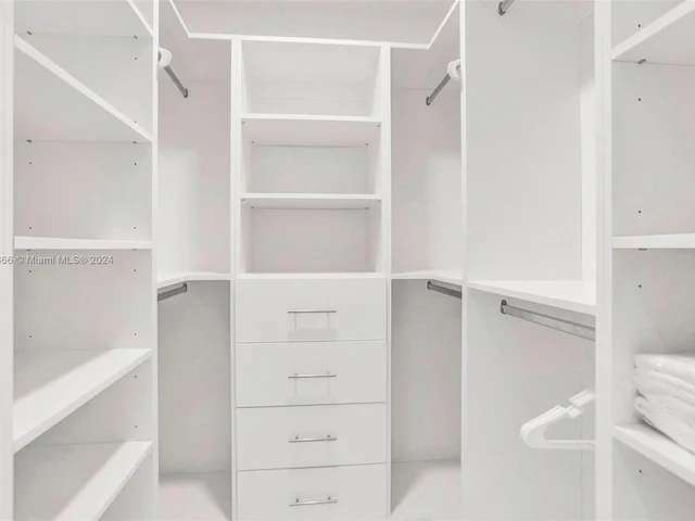 851 NE 1st Ave # 1004, Miami FL 33132