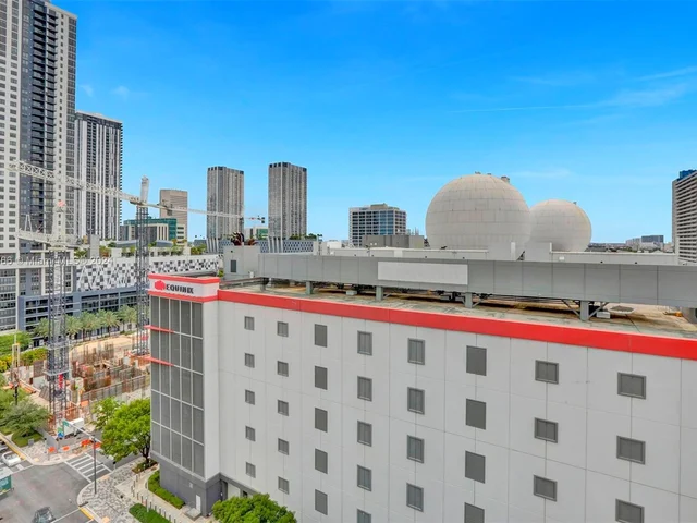 851 NE 1st Ave # 1004, Miami FL 33132