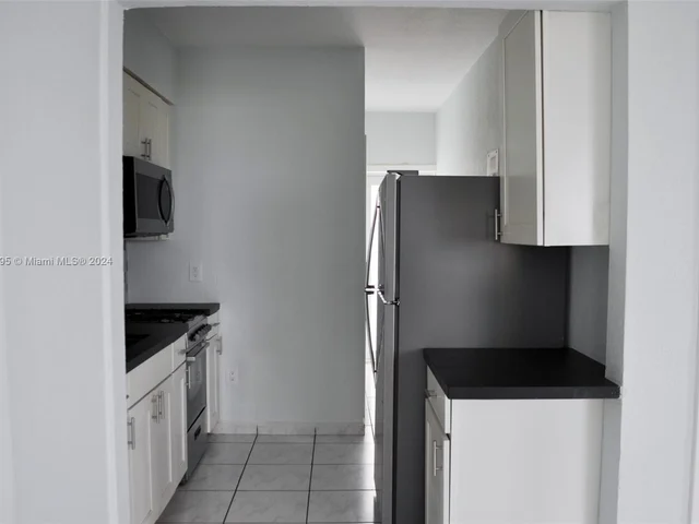 2160 Bay Dr # 7, Miami Beach FL 33141