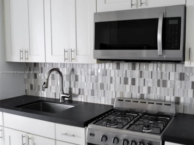 2160 Bay Dr # 7, Miami Beach FL 33141