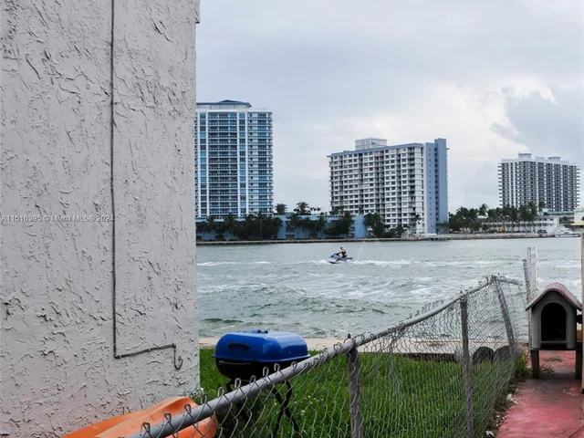 2160 Bay Dr # 7, Miami Beach FL 33141