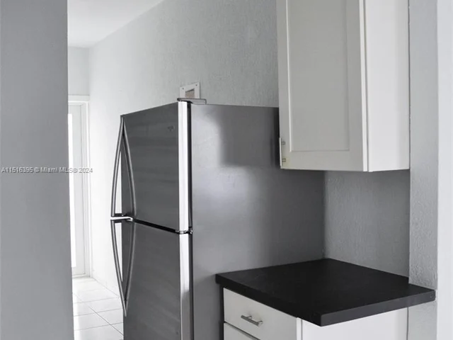 2160 Bay Dr # 7, Miami Beach FL 33141